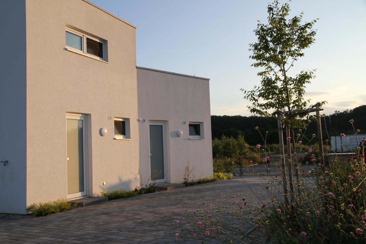 Apartmany Hluboka Nad Vltavou S Vyhledem Na Zamek Bagian luar foto