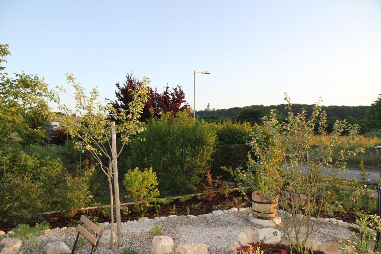 Apartmany Hluboka Nad Vltavou S Vyhledem Na Zamek Bagian luar foto