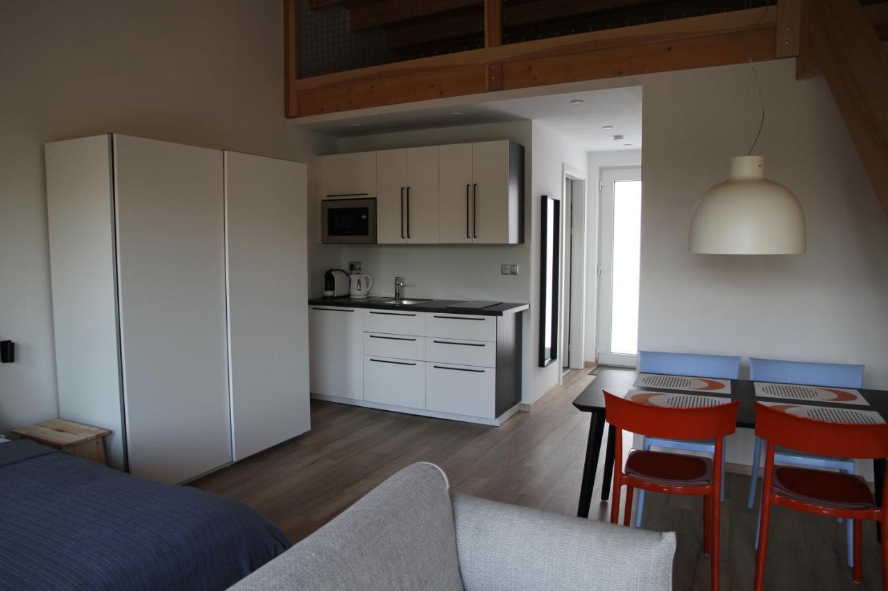 Apartmany Hluboka Nad Vltavou S Vyhledem Na Zamek Bagian luar foto