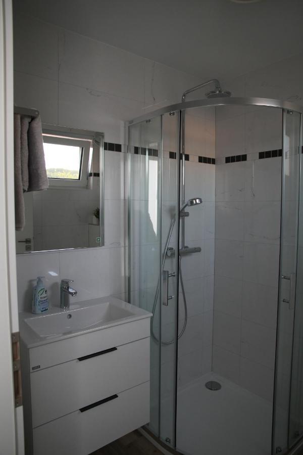 Apartmany Hluboka Nad Vltavou S Vyhledem Na Zamek Bagian luar foto